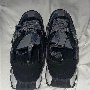 Moda Women’s Black and Blue Sneakers